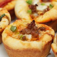 Muffin Tin Deep Dish Pizzas Recipe by Tasty image