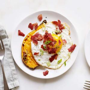 Bacon, egg, and cheese sweet potato toast | Recipes | WW USA_image