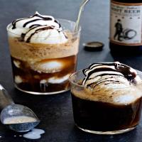 Adult Root Beer Floats_image