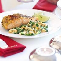 Pepper-crusted salmon with garlic chickpeas image