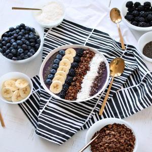 Blueberry Spinach Smoothie Bowl_image