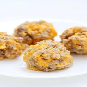 3-Ingredient Ryan Seacrest's Sausage Balls - 365 Days of Slow Cooking and Pressure Cooking_image