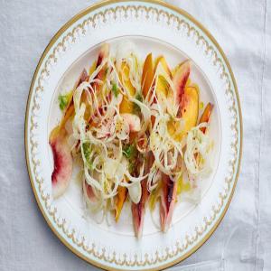 Peaches and Shaved Fennel Salad with Red Pepper_image