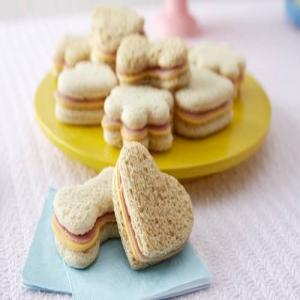 Hello Kitty® Ham and Cheese Sandwiches_image