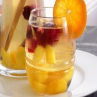 White Wine Sangria with Pineapple Juice_image