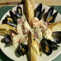 Mussels with Anchovy Tomato Sauce_image