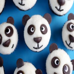 Panda Chocolate Cupcakes (Bakerella.com) Recipe - (4.3/5)_image