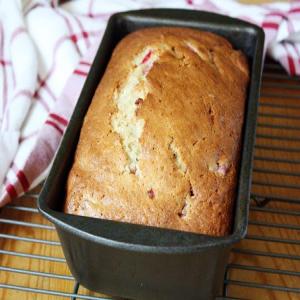 Strawberry-Brown Butter Banana Bread_image