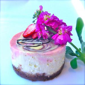 Neapolitan Swirled Cheesecake_image