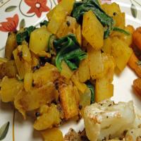Indian Spiced Spinach With Potatoes_image