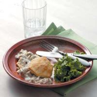 Sausage Gravy with Biscuits_image