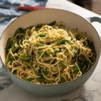 Herby Lemon Spaghetti with Snap Peas image