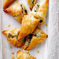 Spinach, feta and onion parcels_image