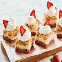 Strawberry Crumble Cheesecake Squares image