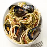 Bucatini With Mussels image