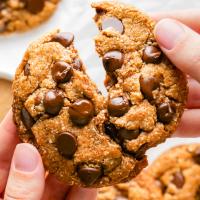 Perfect Paleo Chocolate Chip Cookies (vegan, keto options)_image