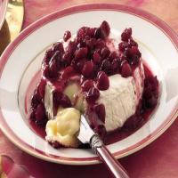 Camembert Crowned with Cranberry-Port Sauce_image