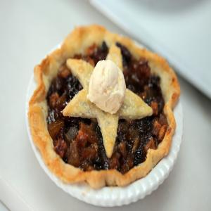 Mincemeat Pie with Brandy Butter_image