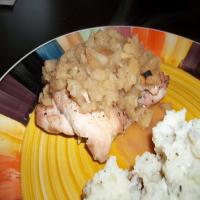 Chicken Thighs With Roasted Apples and Garlic_image