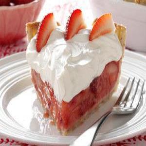 Fresh Strawberries & Amaretto Cream Pie Recipe_image