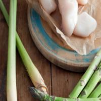 Thai-Style Scallops and Asparagus_image