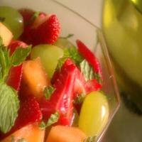 Summer Fruit with Wine and Mint_image