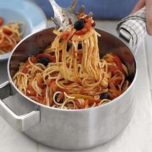 Storecupboard spaghetti puttanesca_image