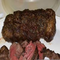 Beef Tenderloin With Roasted Shallots_image