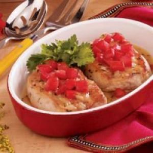Pork Chops with Herbed Gravy_image
