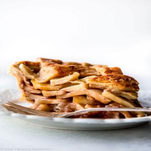 Deep Dish Apple Pie Recipe | Sally's Baking Addiction_image