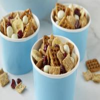 Fruit and Cinnamon Snack Mix_image