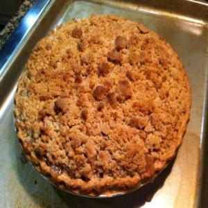 Mom's Famous Apple Crumb Pie image