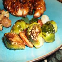 Caramelized Brussels Sprouts With Pecans_image