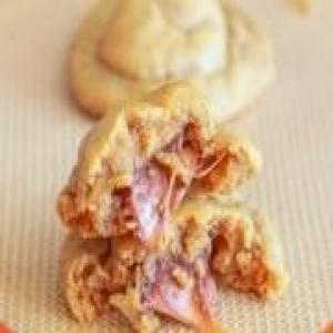 Rolo-Stuffed Peanut Butter Cookies_image