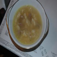 Sherry-Laced Garlic Soup With Pasta Stars_image