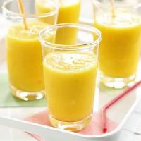 Mango & banana smoothie image