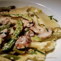 Asparagus & Crimini Pasta with Lemon Cream Recipe - (4.5/5)_image