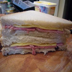 Ham, Cheese and Mayo Sandwich_image