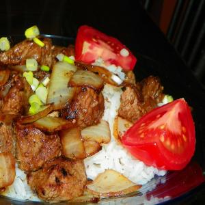 Vietnamese Sizzling Steak and Onions_image