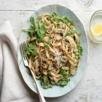 Fettuccine with Walnuts and Parsley image