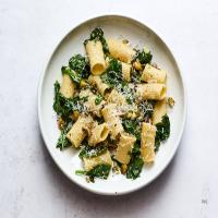 Pasta With Garlicky Spinach and Buttered Pistachios image
