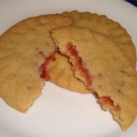 Granny's Strawberry Preserves-Filled Cookies_image