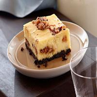 Candy Bar Cheesecake Squares_image