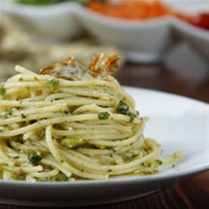 Barilla® Spaghetti with Artichoke and Pistachio Pesto_image