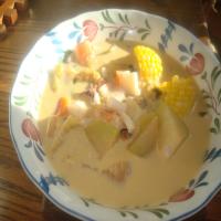 Honduran Coconut Seafood Soup (Sopa Catratcha De Mariscos Con Un image