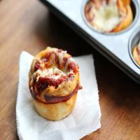 Muffin Pan Pizza Rolls_image
