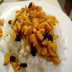 Roasted Sweet Potato With Raisins and Sunflower Seeds_image