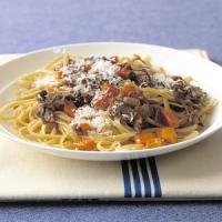 Linguine with Beef and Onions image