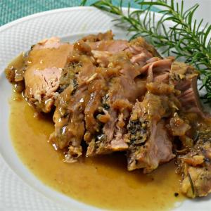 Slow Cooker Pork Loin with Apple Butter_image