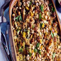 Sourdough Stuffing with Apples, Acorn Squash, and Hazelnuts_image